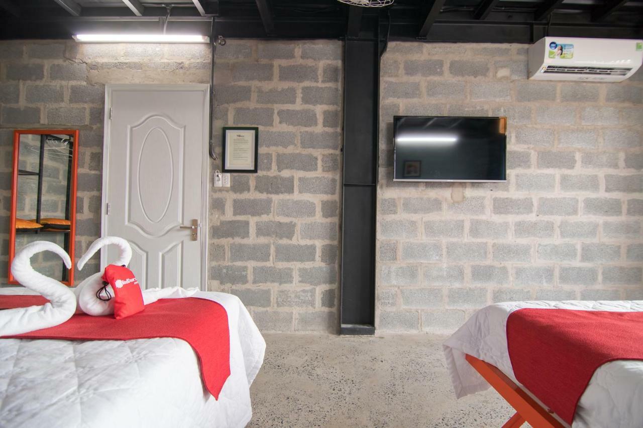 Reddoorz Plus @ Ung Van Khiem Street Ho-Chi-Minh-Stadt Exterior foto