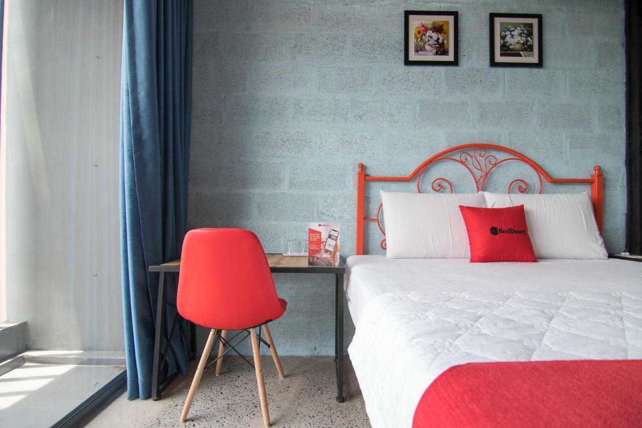 Reddoorz Plus @ Ung Van Khiem Street Ho-Chi-Minh-Stadt Exterior foto