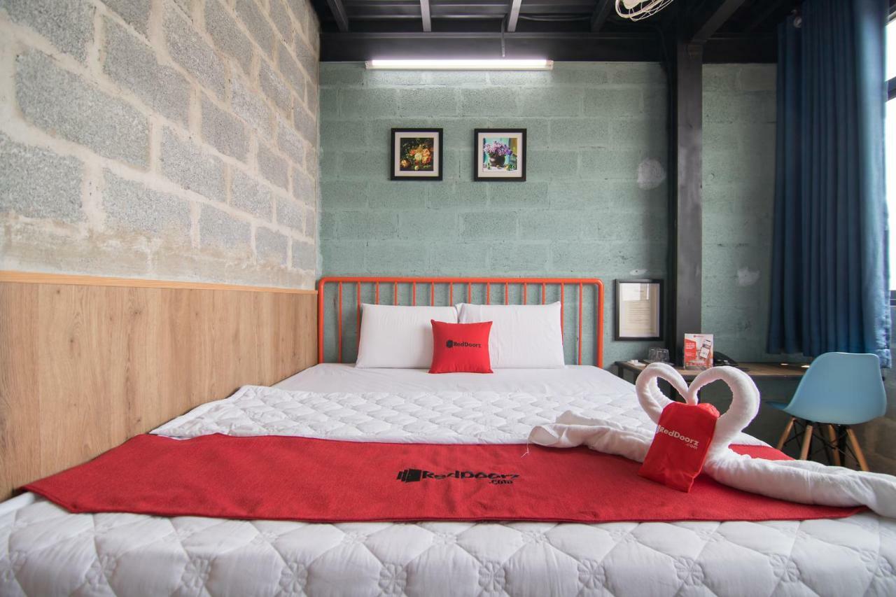 Reddoorz Plus @ Ung Van Khiem Street Ho-Chi-Minh-Stadt Exterior foto