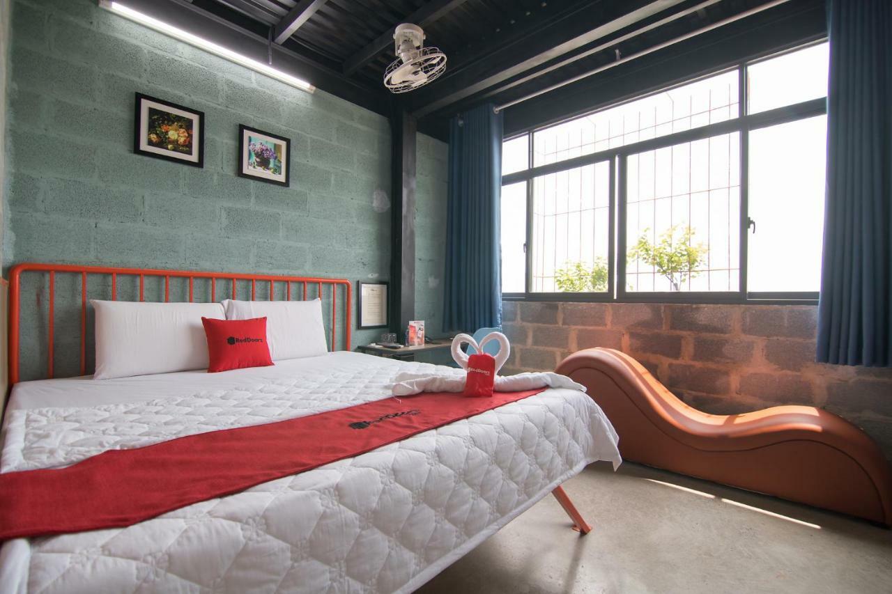 Reddoorz Plus @ Ung Van Khiem Street Ho-Chi-Minh-Stadt Exterior foto